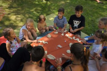 KIDS AREA + FAMILY CAMP